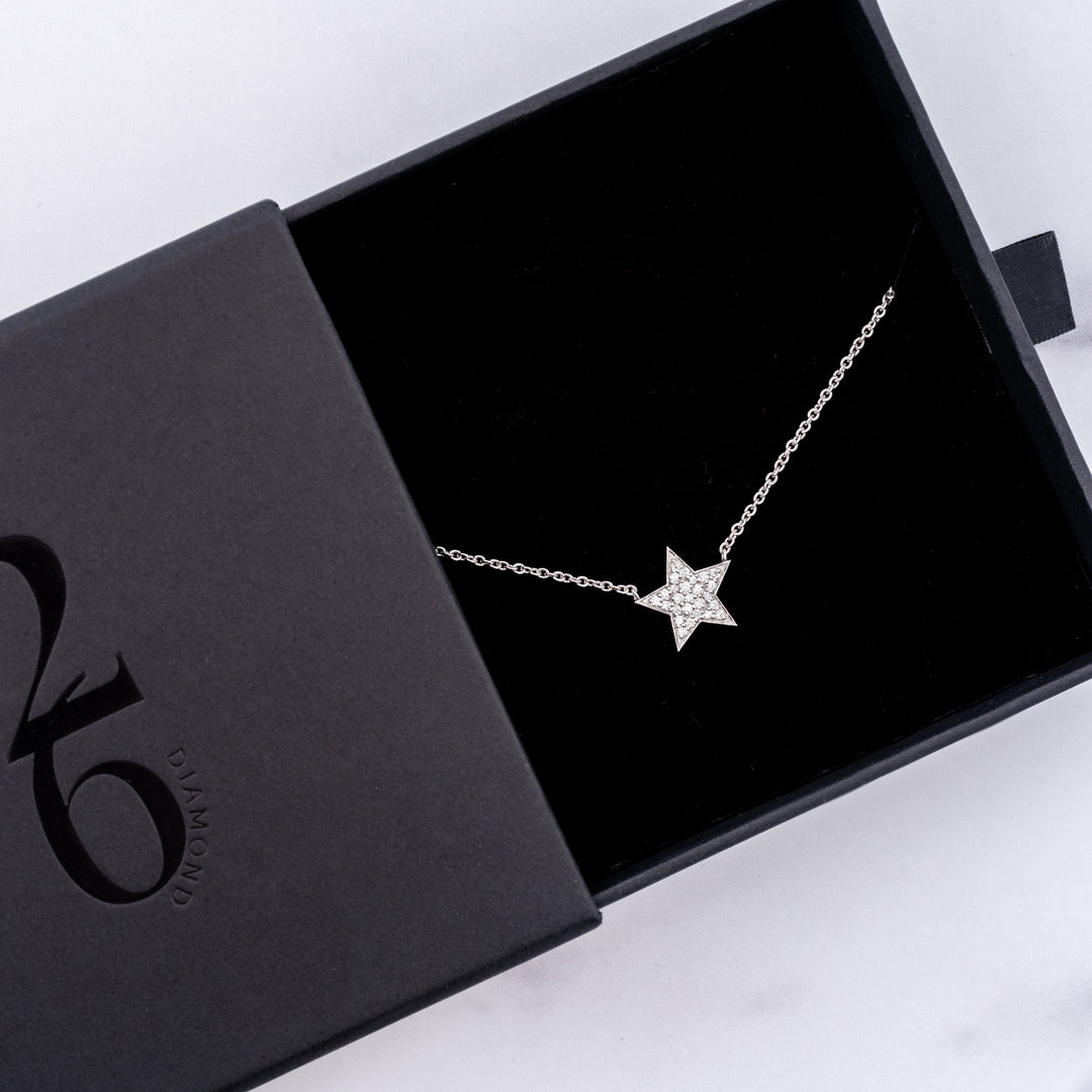 TWENTYSIXDIAMOND STAR NECKLACE