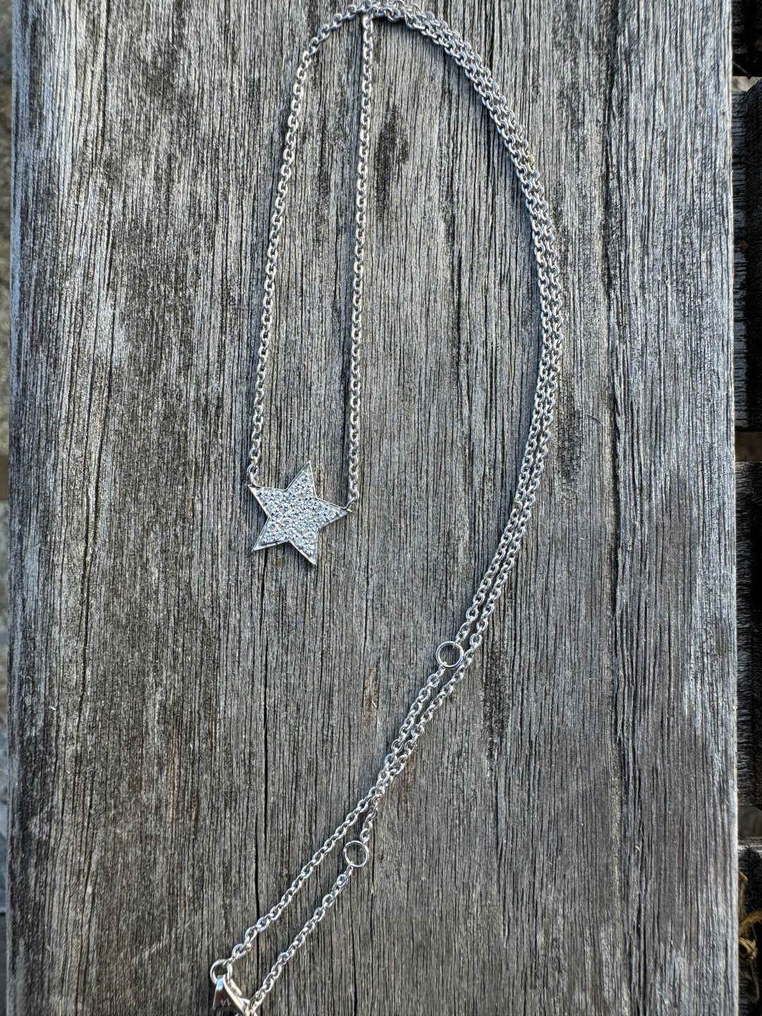 TWENTYSIXDIAMOND STAR NECKLACE