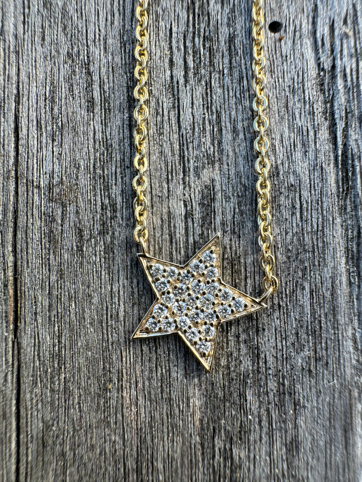 TWENTYSIXDIAMOND STAR NECKLACE